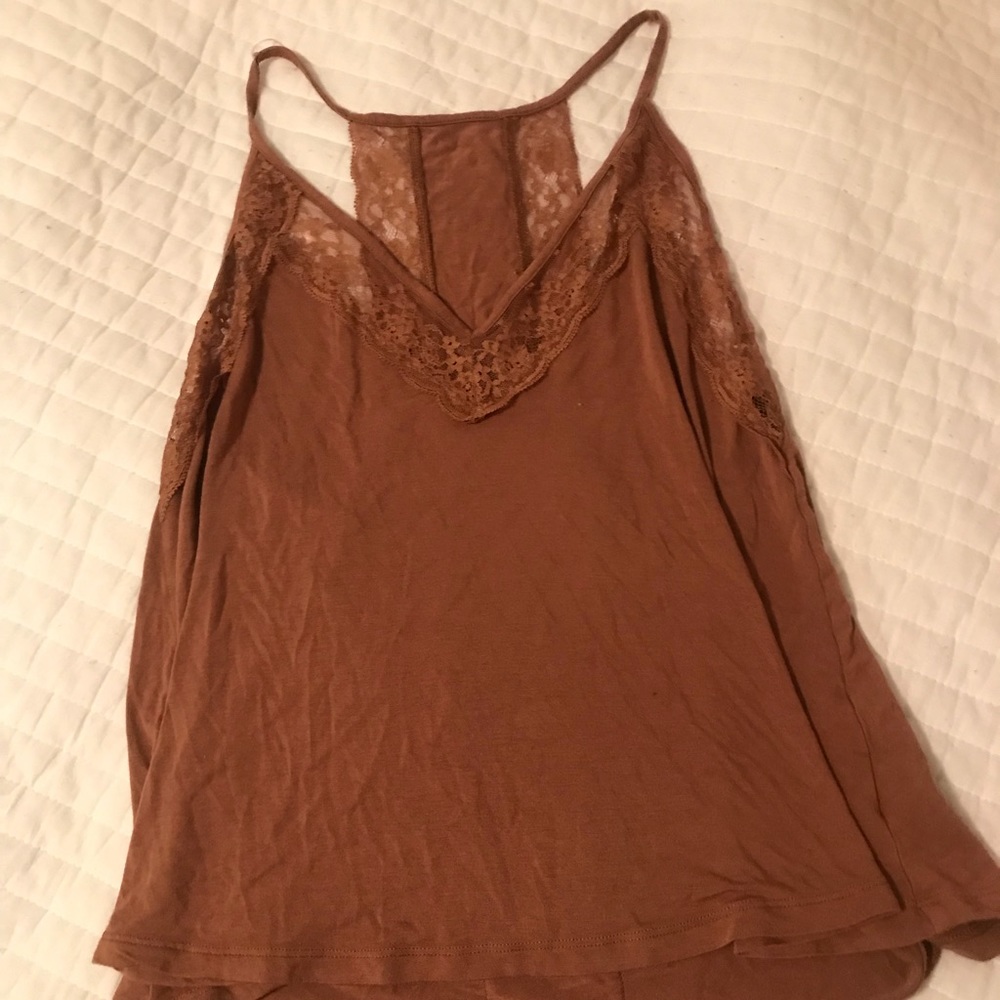 Tank with lace embroidered